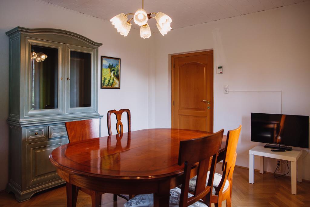 Zimmer & Appartements In Der Gamlitzerstrasse Ehrenhausen Bilik gambar