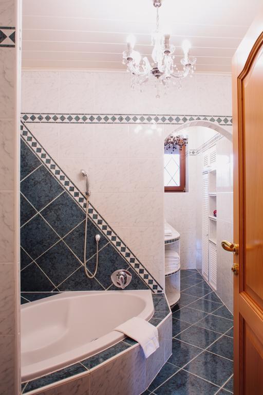 Zimmer & Appartements In Der Gamlitzerstrasse Ehrenhausen Bilik gambar
